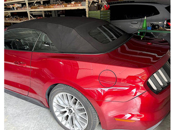 Sedan Ford Mustang GT Convertible: foto 5 Sedan Ford Mustang GT Convertible: foto 5