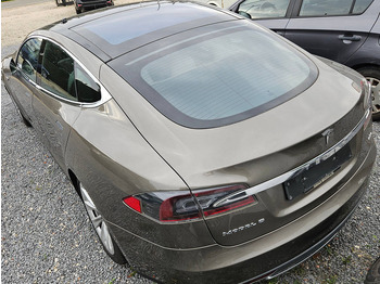 Sedan Tesla Model S _ 85 D: foto 3 Sedan Tesla Model S _ 85 D: foto 3