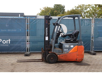 Carretilla elevadora eléctrica TOYOTA