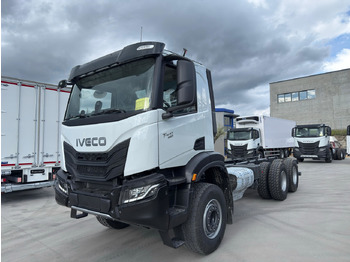 Camión chasis IVECO