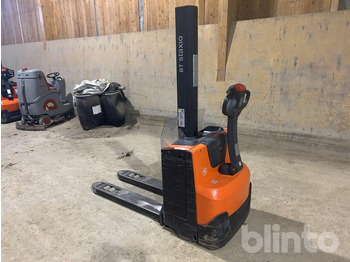 Apilador Toyota SWE080L: foto 3