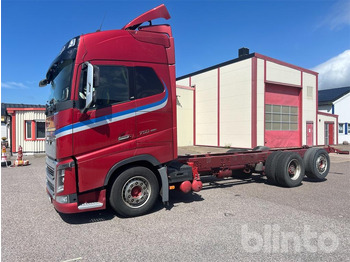 Camión chasis VOLVO FH16 750