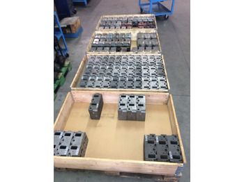 Cabezal de bloque TESTATA MOTORE MAN D0824 / D0826 / D0834 / D0836: foto 4