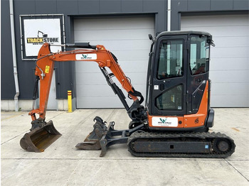 Miniexcavadora HITACHI