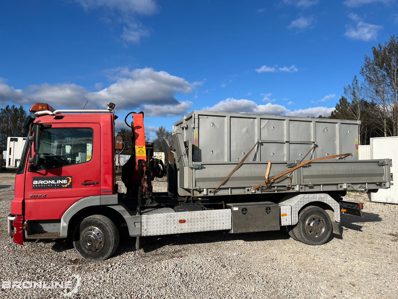 2007 Mercedes-Benz Atego 1024 Crane+Winch+Hooklift - Camión multibasculante, Camión grúa: foto 3 2007 Mercedes-Benz Atego 1024 Crane+Winch+Hooklift - Camión multibasculante, Camión grúa: foto 3