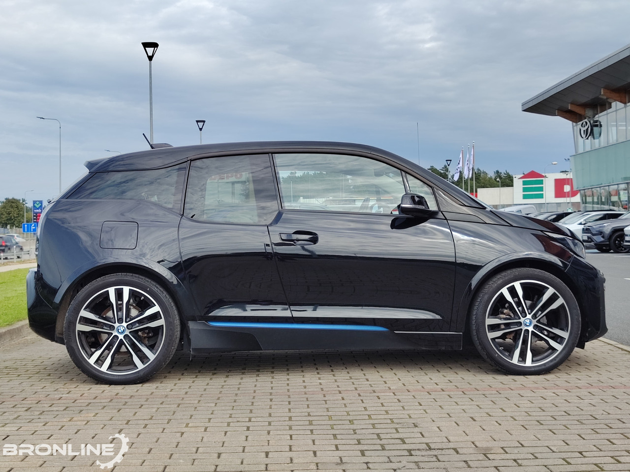 2022 BMW i3 Sport edition 135kW 120Ah - Coche: foto 4 2022 BMW i3 Sport edition 135kW 120Ah - Coche: foto 4