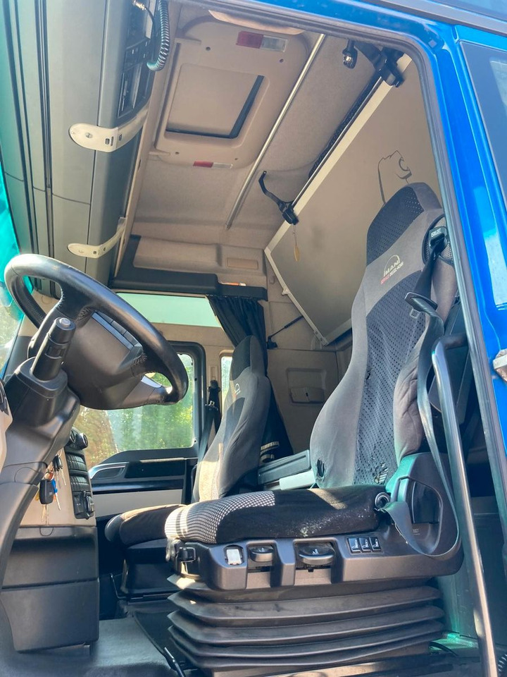 MAN TGX 18.460 SZM Klima 2x Verfügbar - Cabeza tractora: foto 4 MAN TGX 18.460 SZM Klima 2x Verfügbar - Cabeza tractora: foto 4