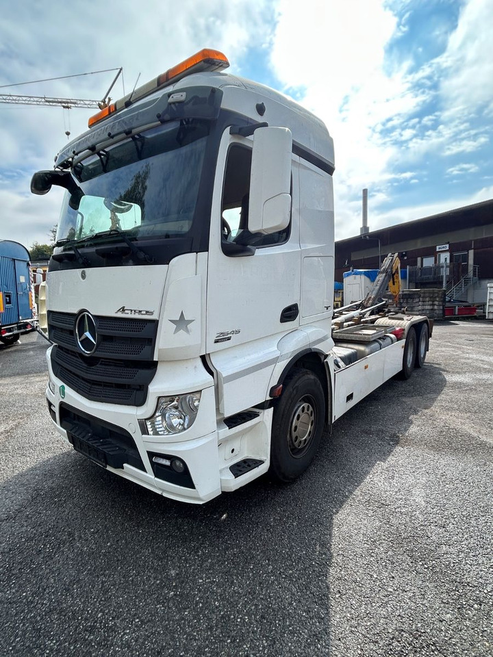 Mercedes-Benz Actros 2646 6x2 BL - Camión multibasculante: foto 1 Mercedes-Benz Actros 2646 6x2 BL - Camión multibasculante: foto 1