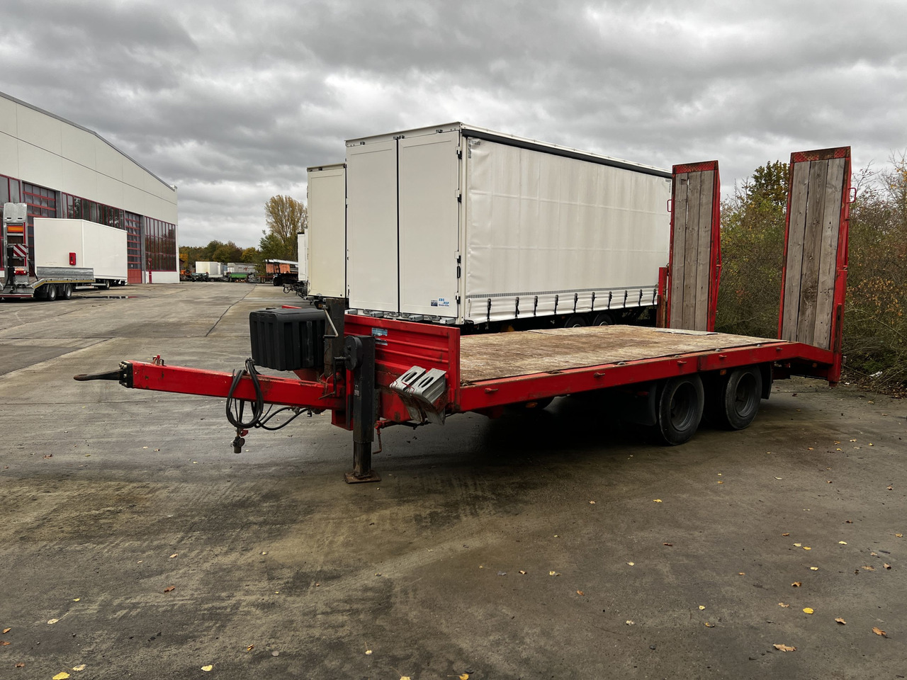 Blomenroehr 682/13800  13,8 t Tandemtieflader - Remolque góndola rebajadas: foto 3 Blomenroehr 682/13800  13,8 t Tandemtieflader - Remolque góndola rebajadas: foto 3