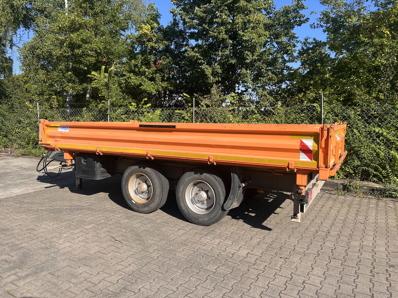 Blomenroehr 888/14000 14 t Tandemkipper- Tieflader - Remolque volquete: foto 3 Blomenroehr 888/14000 14 t Tandemkipper- Tieflader - Remolque volquete: foto 3