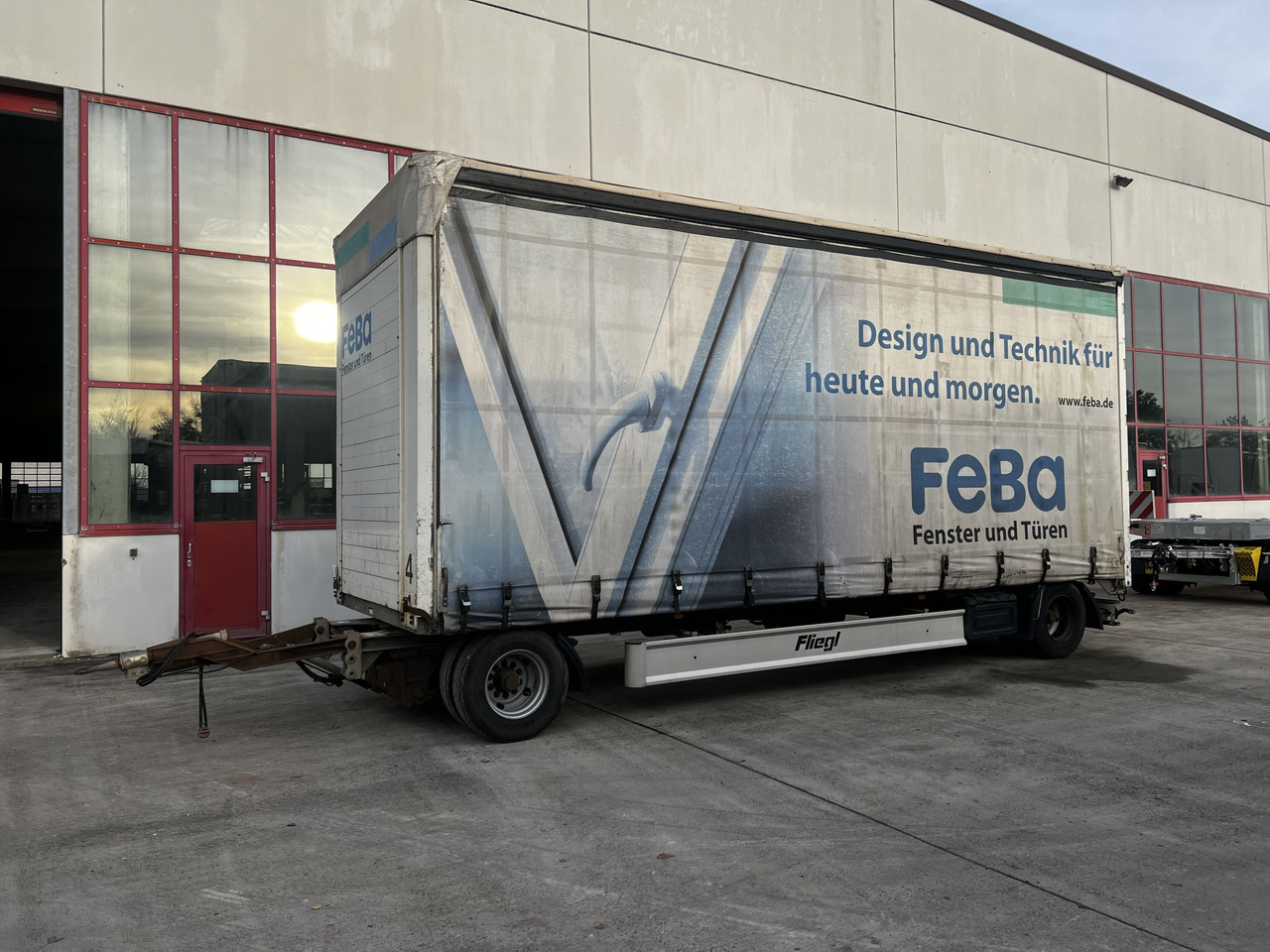 Fliegl ZPS180 2 Achs Jumbo-Planenanhänger - Remolque con toldo: foto 1 Fliegl ZPS180 2 Achs Jumbo-Planenanhänger - Remolque con toldo: foto 1