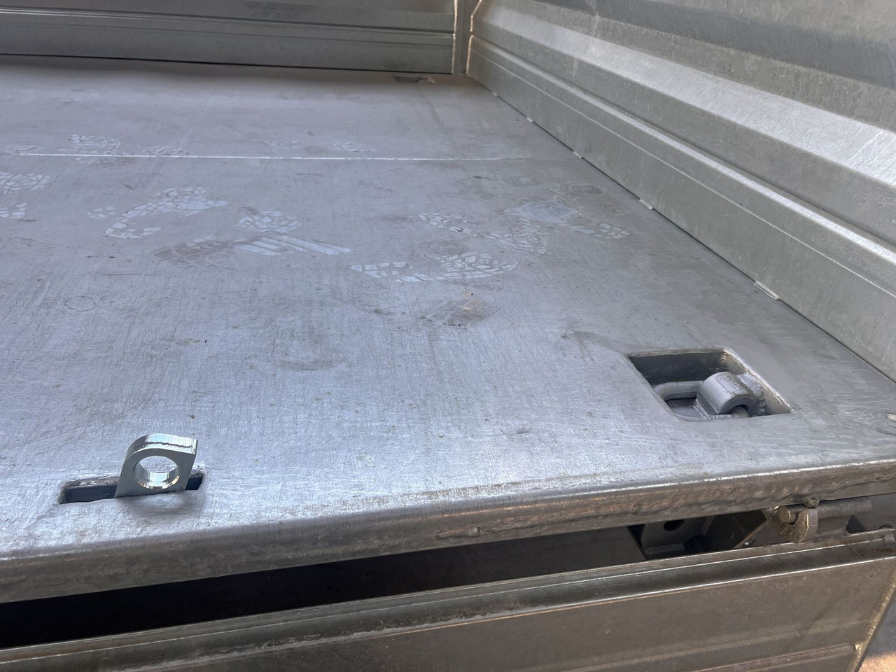 Remolque volquete Möslein  14 t Kipper Tieflader 5,70 m lang, Breite Reife: foto 11