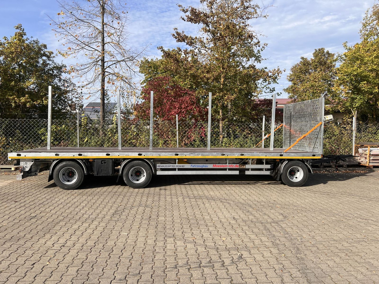 Möslein 3 Achs Jumbo- Plato- Anhänger 9 m, Mega - Remolque plataforma/ Caja abierta: foto 1 Möslein 3 Achs Jumbo- Plato- Anhänger 9 m, Mega - Remolque plataforma/ Caja abierta: foto 1