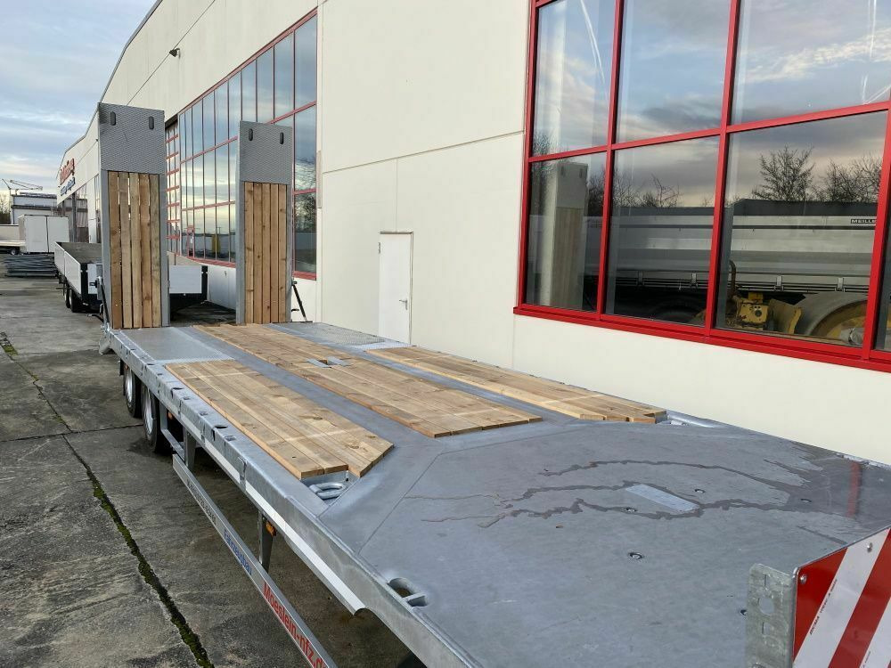 Möslein 3 Achs Tieflader mit gerader Ladefläche 9 m, Ne - Remolque góndola rebajadas: foto 2 Möslein 3 Achs Tieflader mit gerader Ladefläche 9 m, Ne - Remolque góndola rebajadas: foto 2