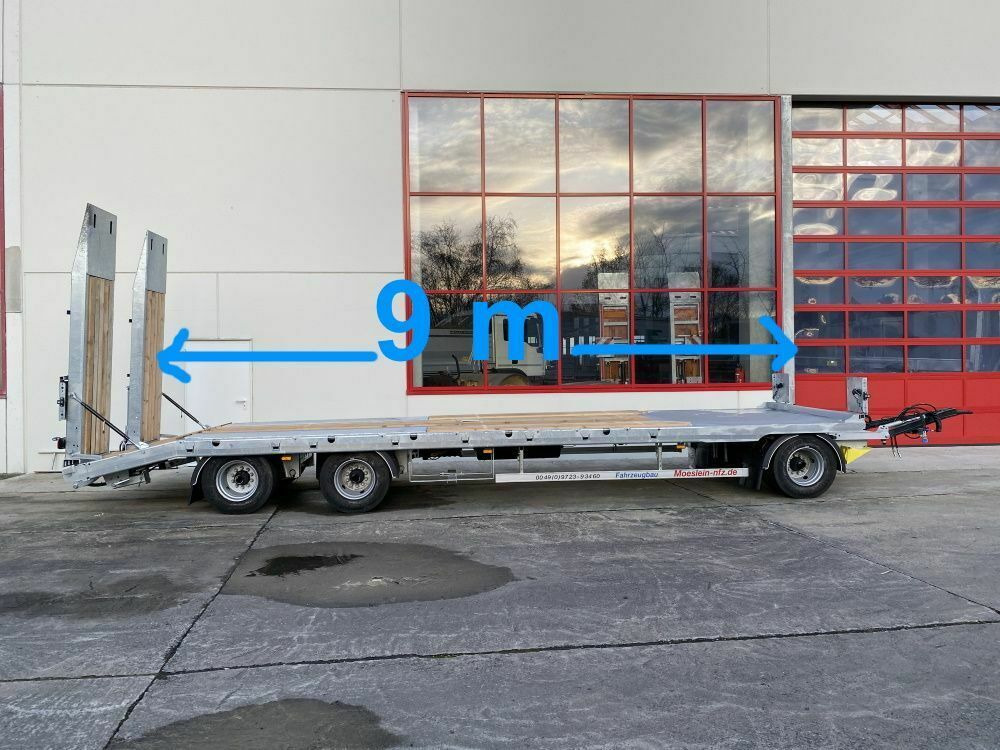Möslein 3 Achs Tieflader mit gerader Ladefläche 9 m, Ne - Remolque góndola rebajadas: foto 1 Möslein 3 Achs Tieflader mit gerader Ladefläche 9 m, Ne - Remolque góndola rebajadas: foto 1