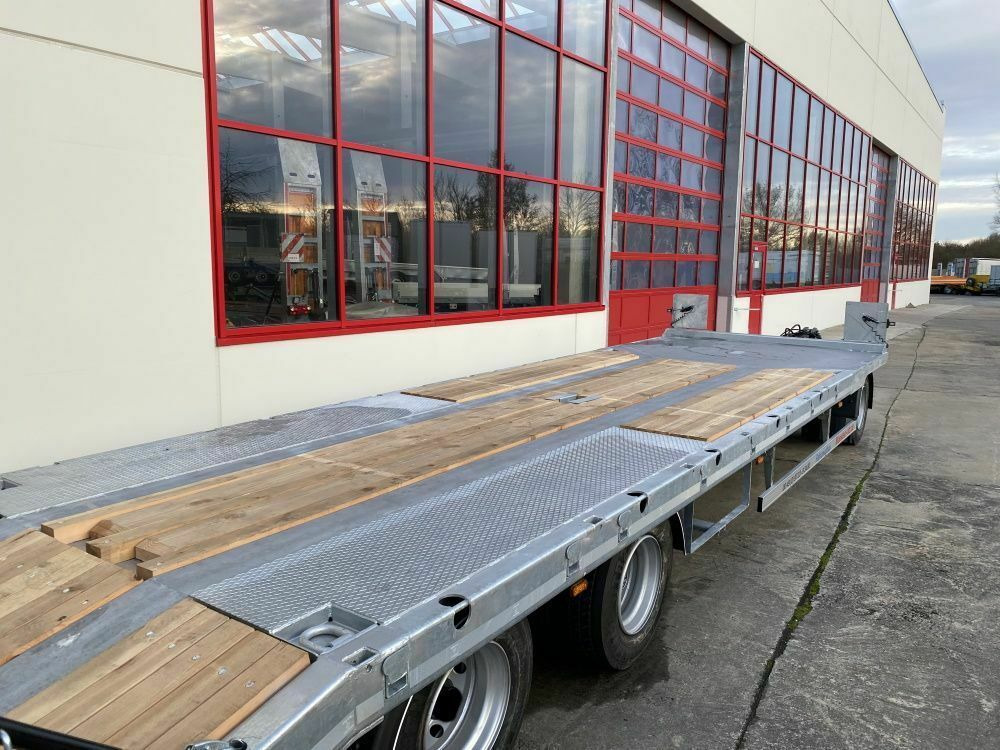 Möslein 3 Achs Tieflader mit gerader Ladefläche 9 m, Ne - Remolque góndola rebajadas: foto 5 Möslein 3 Achs Tieflader mit gerader Ladefläche 9 m, Ne - Remolque góndola rebajadas: foto 5