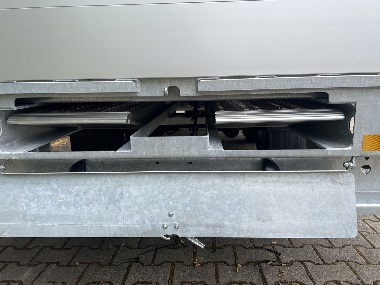 Leasing de Möslein THT 14,4 G 7,20 L  14,4 t Tandem- Pritschenanhänger- Tieflader Möslein THT 14,4 G 7,20 L  14,4 t Tandem- Pritschenanhänger- Tieflader: foto 10