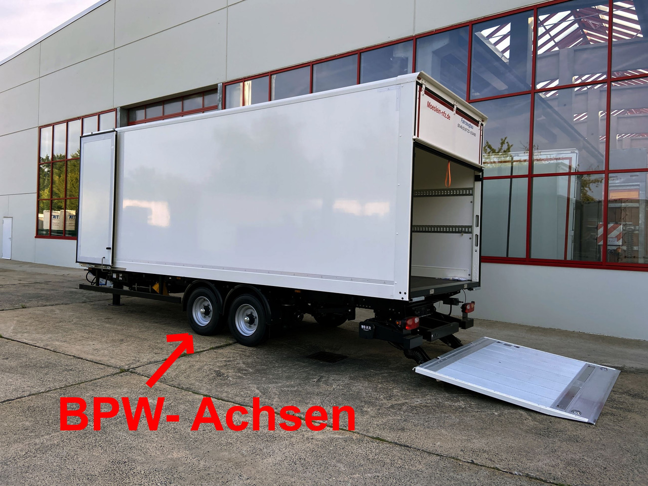 Remolque caja cerrada nuevo Möslein TKO105 D-L 7 m  Tandem Koffer, Ladebordwand 1,5 t + DurchladbarNeufahrzeug --: foto 10