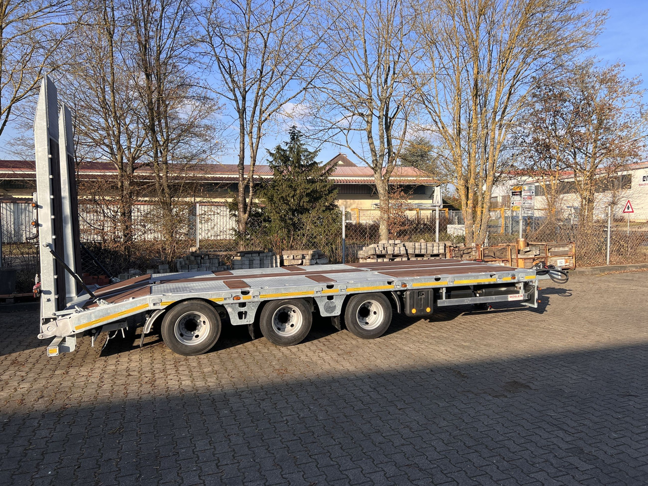 Remolque góndola rebajadas para transporte de equipos pesados nuevo Möslein TT 34 Zugrohr Gerade  34 t GG Tridem- Tieflader 3 Achs, gelenktNeufahrzeug: foto 9