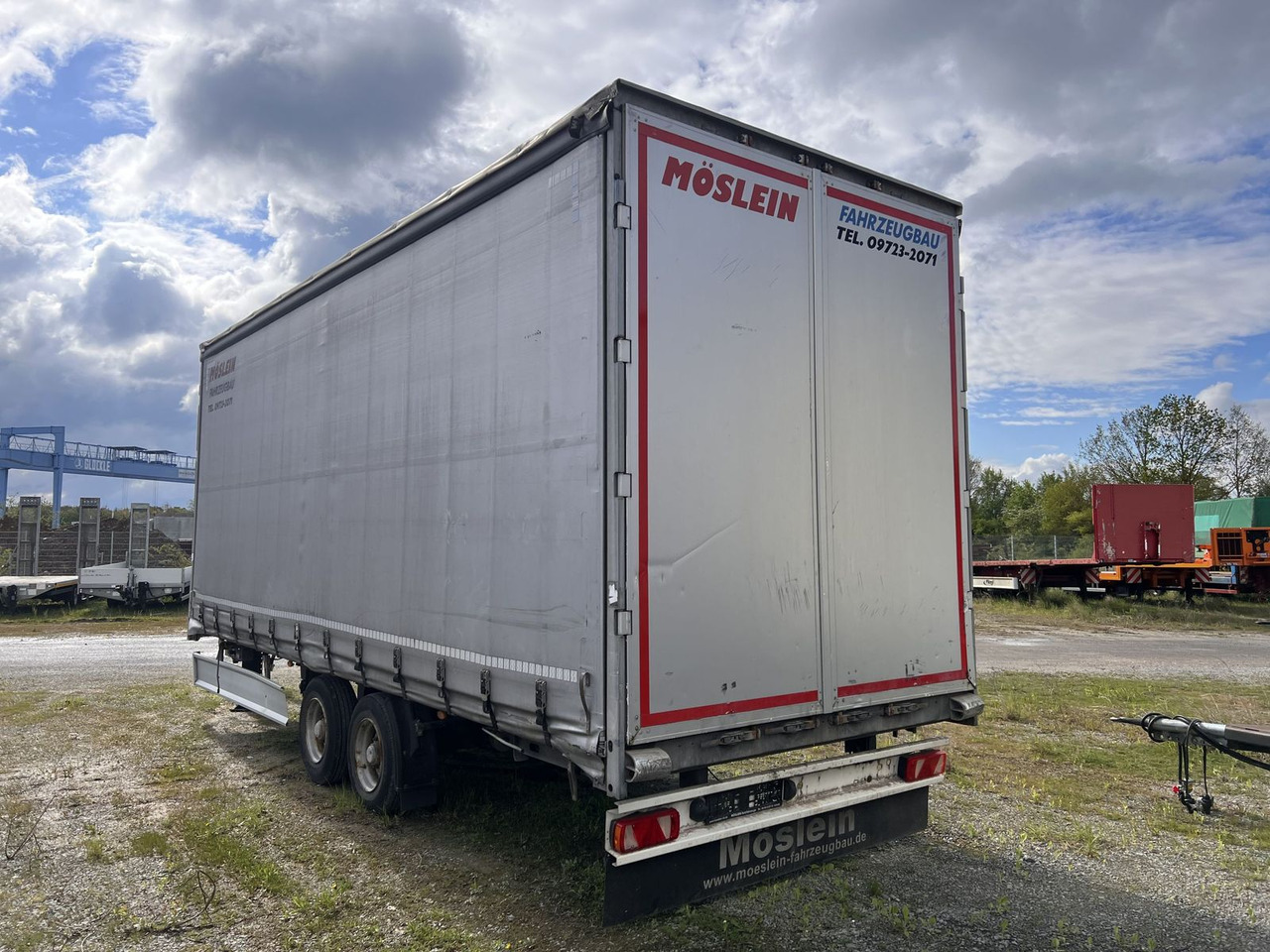 Möslein Tandem- Planenanhänger Durchladen - Remolque con toldo: foto 5 Möslein Tandem- Planenanhänger Durchladen - Remolque con toldo: foto 5