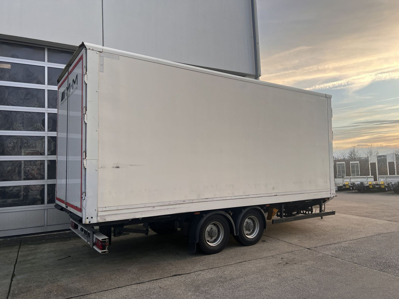 Möslein Tandemkoffer Durchladbar - Remolque caja cerrada: foto 3 Möslein Tandemkoffer Durchladbar - Remolque caja cerrada: foto 3