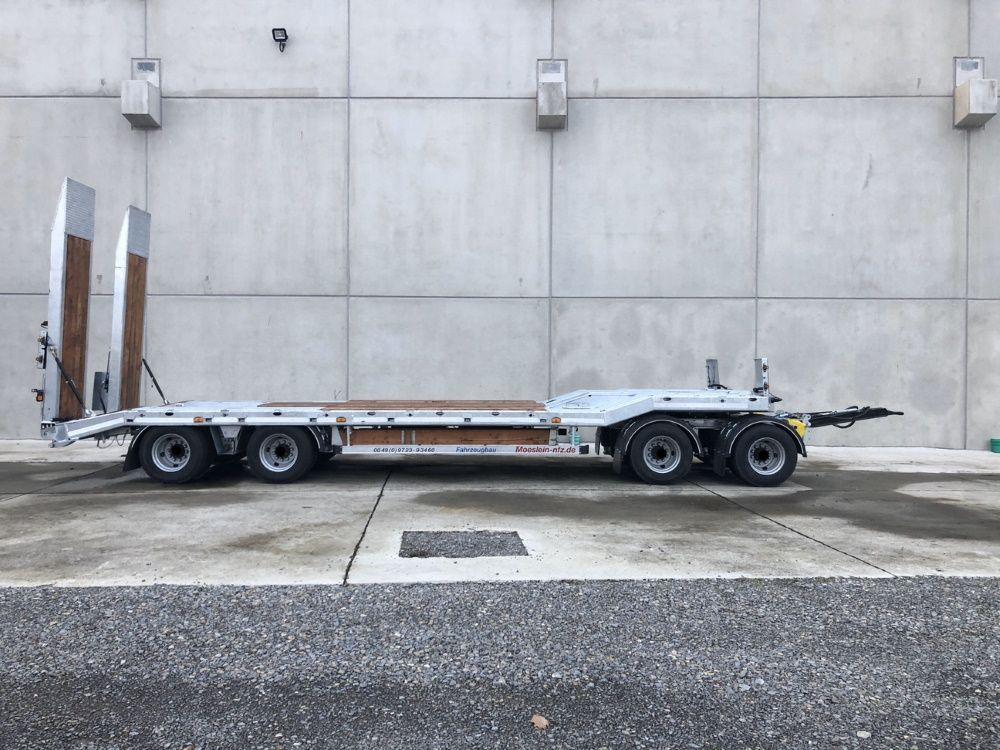 Möslein neuer 4 Achs Tieflader hydraulischen Rampen - Remolque góndola rebajadas: foto 2 Möslein neuer 4 Achs Tieflader hydraulischen Rampen - Remolque góndola rebajadas: foto 2