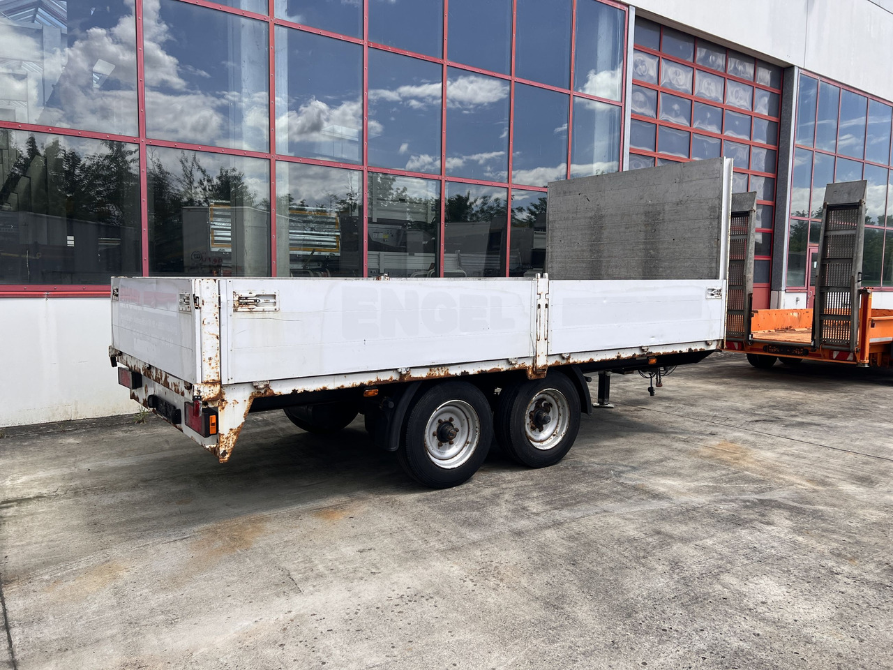 Müller Mitteltal EAL-TA Tandem- Pritschenanhänger - Remolque plataforma/ Caja abierta: foto 4 Müller Mitteltal EAL-TA Tandem- Pritschenanhänger - Remolque plataforma/ Caja abierta: foto 4