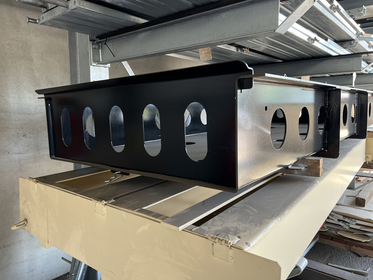 Müller Mitteltal Staufach für Alu- Rampen - Semirremolque góndola rebajadas: foto 3 Müller Mitteltal Staufach für Alu- Rampen - Semirremolque góndola rebajadas: foto 3