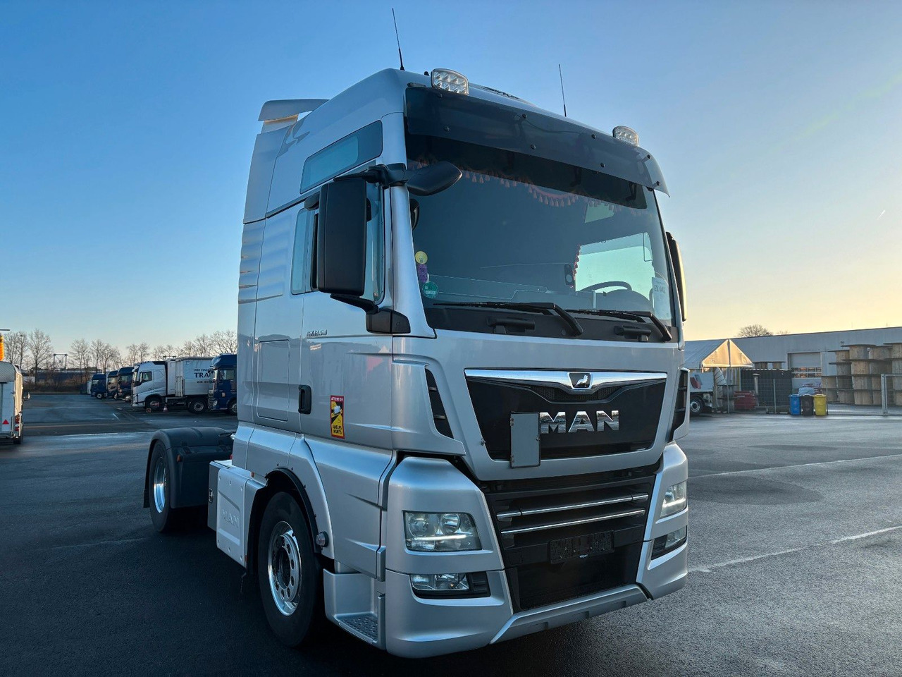 MAN TGX 18.510 XXL Retarder ACC LGS - Cabeza tractora: foto 2 MAN TGX 18.510 XXL Retarder ACC LGS - Cabeza tractora: foto 2