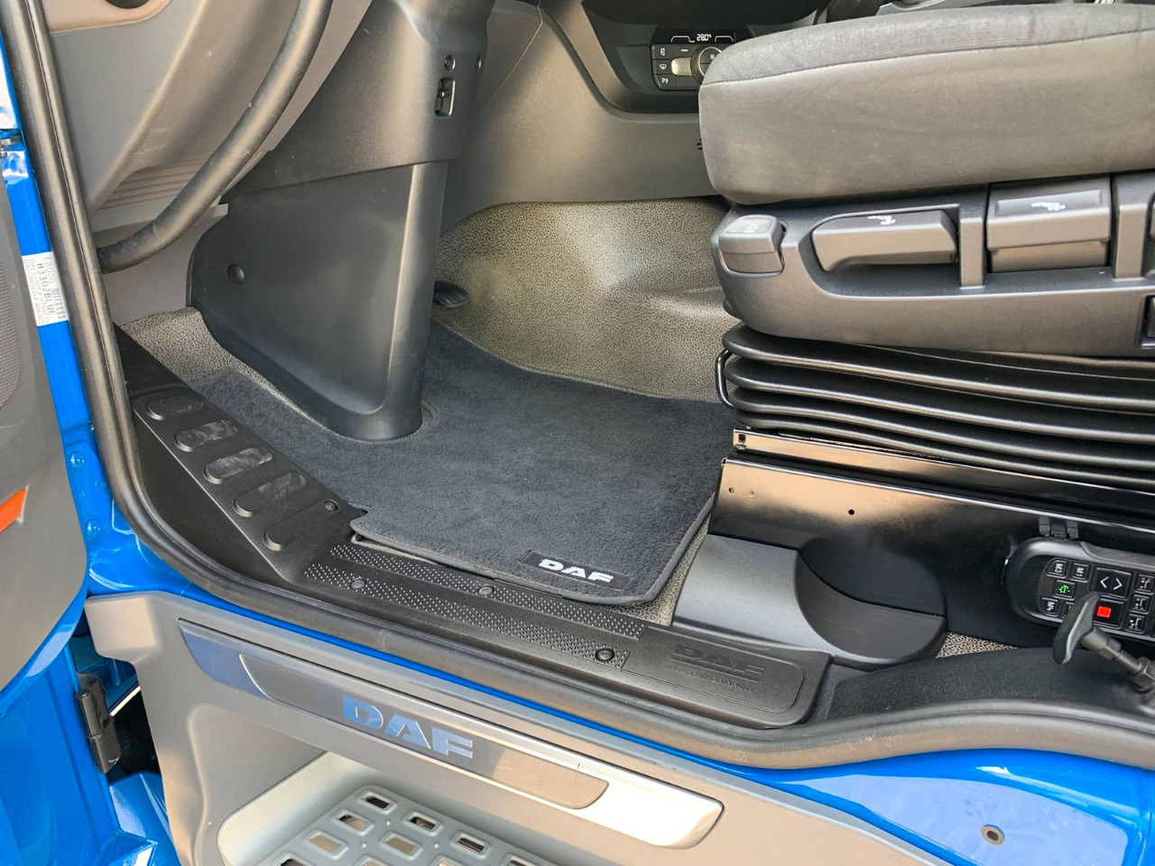 Cabeza tractora DAF FT XF 480 SC LD: foto 10 Cabeza tractora DAF FT XF 480 SC LD: foto 10