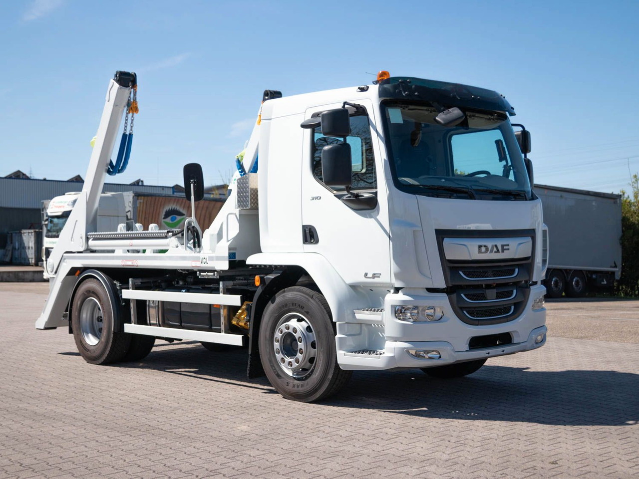 DAF FA LF 310 19t Absetzkipper VDL - Camión volquete: foto 3 DAF FA LF 310 19t Absetzkipper VDL - Camión volquete: foto 3