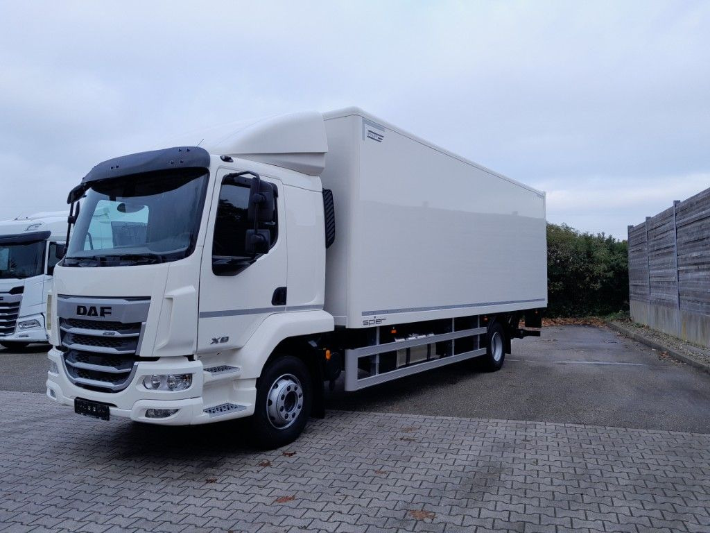 DAF FA XB 290 16t Spier Plywoodkoffer - Camión caja cerrada: foto 1 DAF FA XB 290 16t Spier Plywoodkoffer - Camión caja cerrada: foto 1