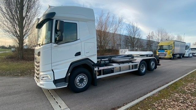 DAF XF 480 FAN Abroller VDL DAF XF 480 FAN Abroller VDL - Camión multibasculante: foto 2 DAF XF 480 FAN Abroller VDL DAF XF 480 FAN Abroller VDL - Camión multibasculante: foto 2