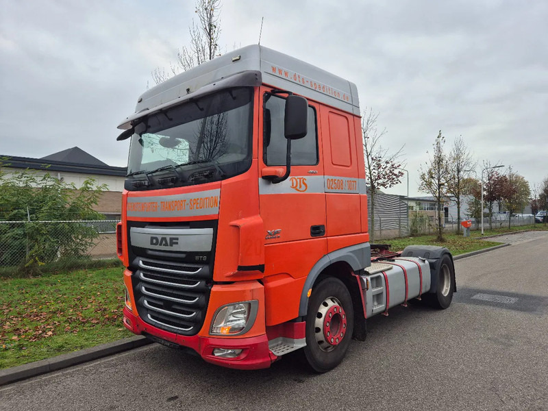 DAF XF 105.460 460 retarder - Cabeza tractora: foto 1 DAF XF 105.460 460 retarder - Cabeza tractora: foto 1