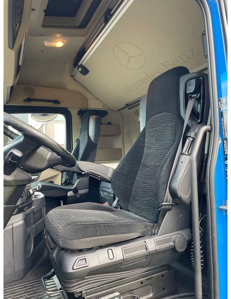 Foto del interior 2: Cabeza tractora Mercedes-Benz Actros 1943 full adr 2017 only 695.000 km