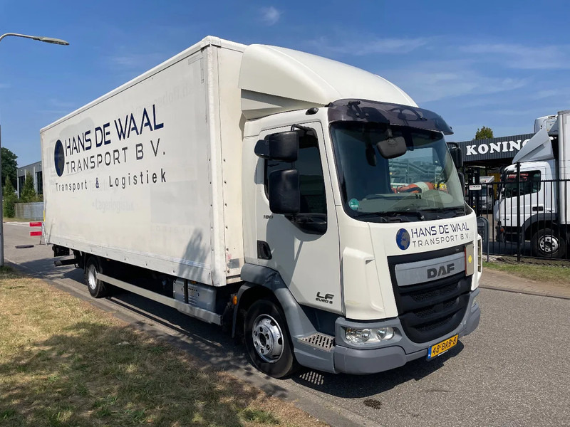 DAF LF 180 8-2016 - Camión caja cerrada: foto 2 DAF LF 180 8-2016 - Camión caja cerrada: foto 2