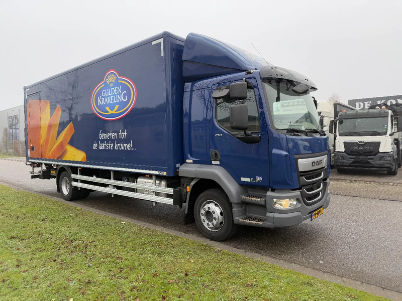 DAF LF 210 11.990 kg 10-2019 bj - Camión caja cerrada: foto 2 DAF LF 210 11.990 kg 10-2019 bj - Camión caja cerrada: foto 2