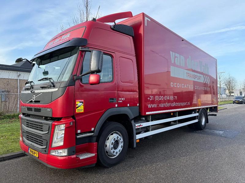 Volvo FM 330 2017 - Camión caja cerrada: foto 1 Volvo FM 330 2017 - Camión caja cerrada: foto 1