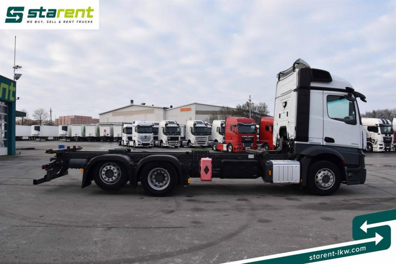 Mercedes Benz Actros 2645L Retarder Mirror Cam NAVI Liftachse - Otros maquinaria: foto 4 Mercedes Benz Actros 2645L Retarder Mirror Cam NAVI Liftachse - Otros maquinaria: foto 4