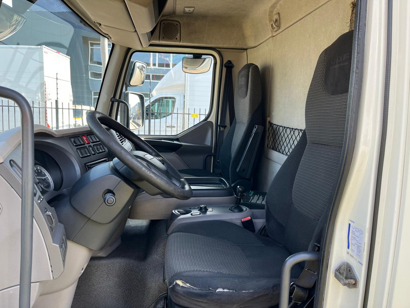 Camión caja cerrada DAF LF 210, 4x2, Euro 6, Airco, Nav: foto 15
