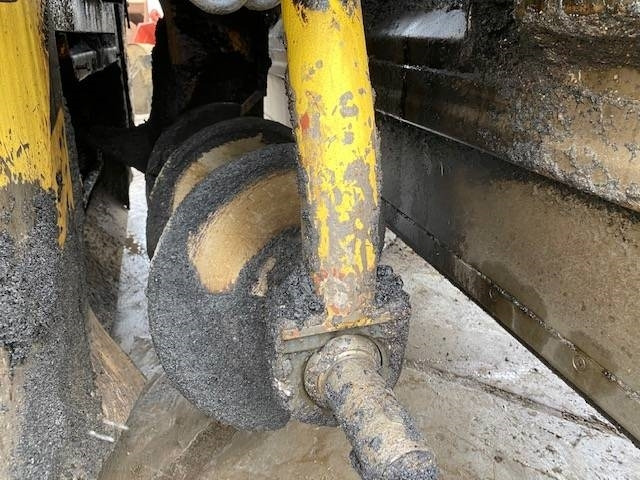Pavimentadora de asfalto CAT AP 655 D: foto 11