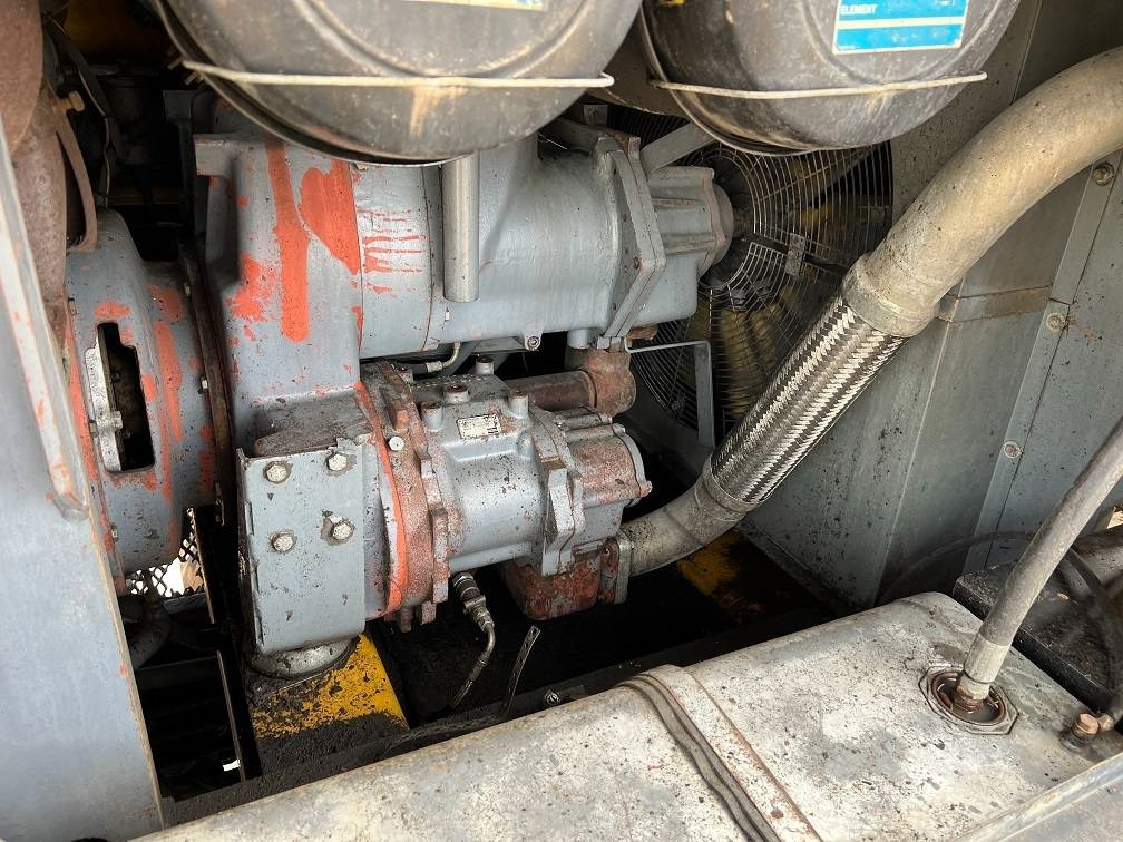 Perforadora Sisu 12E480 6X6 WATER WELL DRILL ATLAS COPCO XRV410 (50: foto 16
