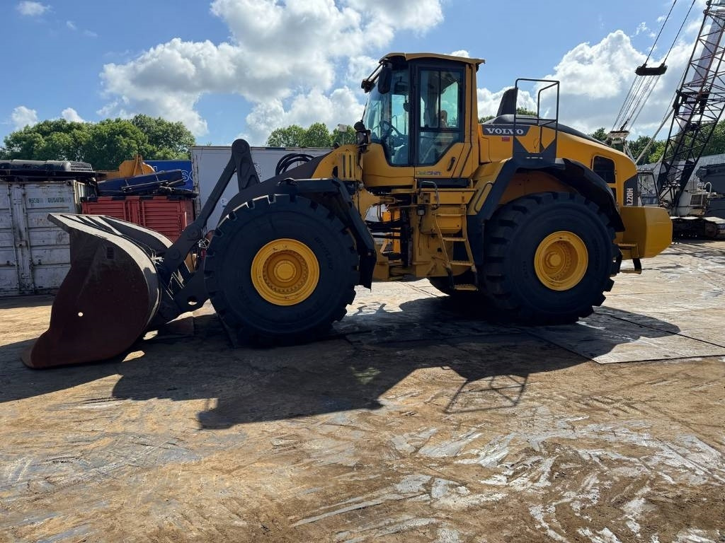 Volvo L 220 H ( WITH NEW TYRES ) - Cargadora de ruedas: foto 1 Volvo L 220 H ( WITH NEW TYRES ) - Cargadora de ruedas: foto 1