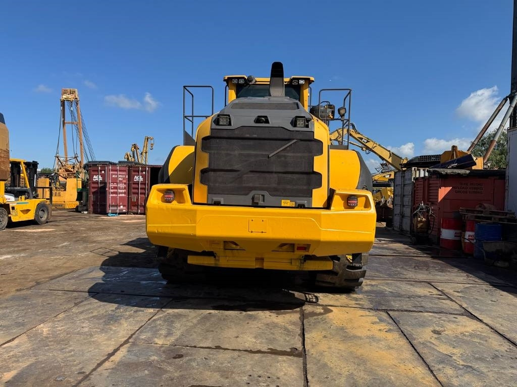 Volvo L 220 H ( WITH NEW TYRES ) - Cargadora de ruedas: foto 4 Volvo L 220 H ( WITH NEW TYRES ) - Cargadora de ruedas: foto 4