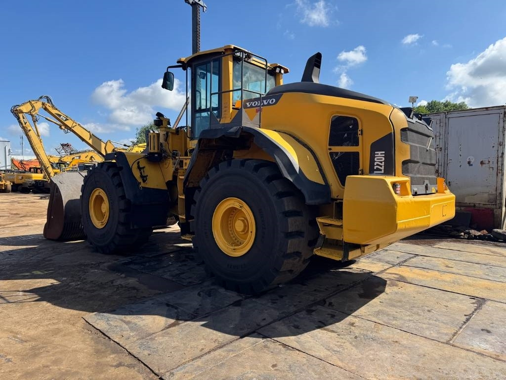 Volvo L 220 H ( WITH NEW TYRES ) - Cargadora de ruedas: foto 2 Volvo L 220 H ( WITH NEW TYRES ) - Cargadora de ruedas: foto 2