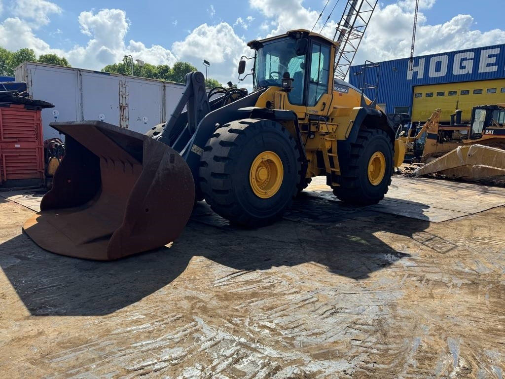 Volvo L 220 H ( WITH NEW TYRES ) - Cargadora de ruedas: foto 3 Volvo L 220 H ( WITH NEW TYRES ) - Cargadora de ruedas: foto 3