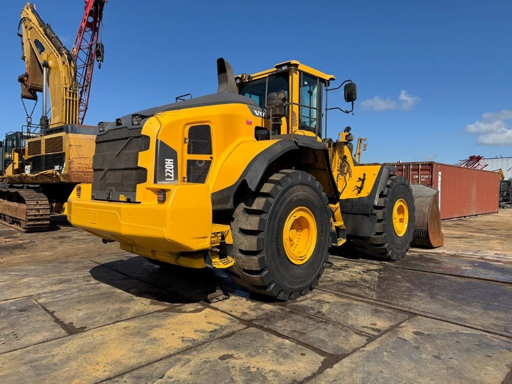 Volvo L 220 H ( WITH NEW TYRES ) - Cargadora de ruedas: foto 5 Volvo L 220 H ( WITH NEW TYRES ) - Cargadora de ruedas: foto 5