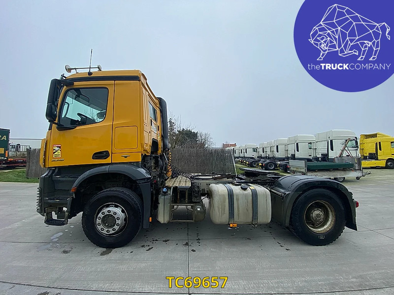Mercedes-Benz Arocs 2048 - Cabeza tractora: foto 2 Mercedes-Benz Arocs 2048 - Cabeza tractora: foto 2