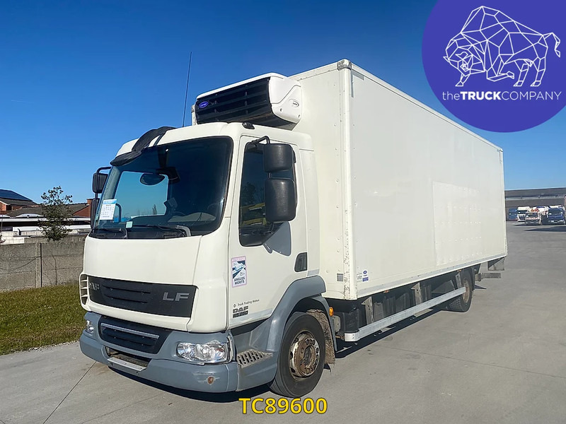 Camión caja cerrada DAF LF 45 250: foto 1