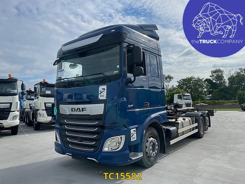DAF XF Euro6 480 - Camión portacontenedore/ Intercambiable: foto 1 DAF XF Euro6 480 - Camión portacontenedore/ Intercambiable: foto 1